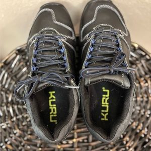 Kuru sneakers, size 8